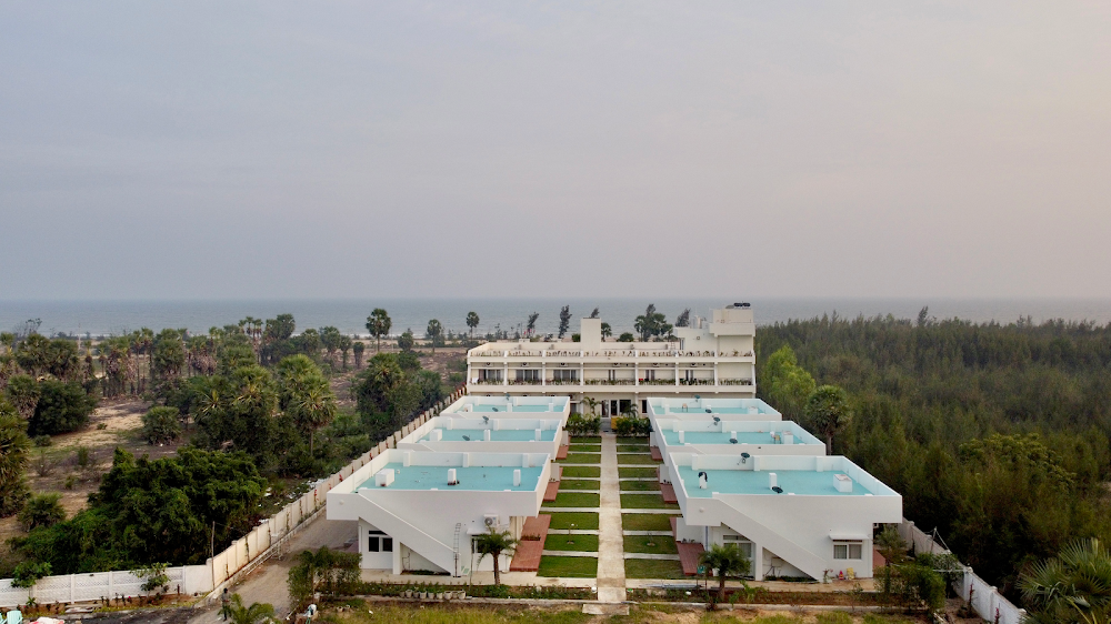 Riviera Beach Resort photo 2