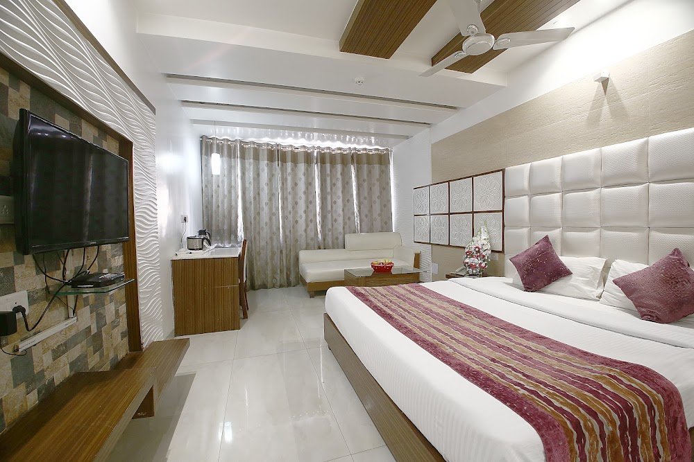 Hotel Emerald Chandigarh