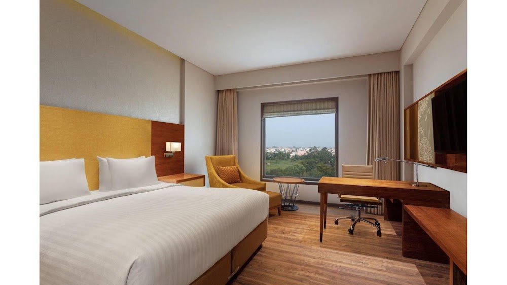 Courtyard by Marriott Raipur photo 2