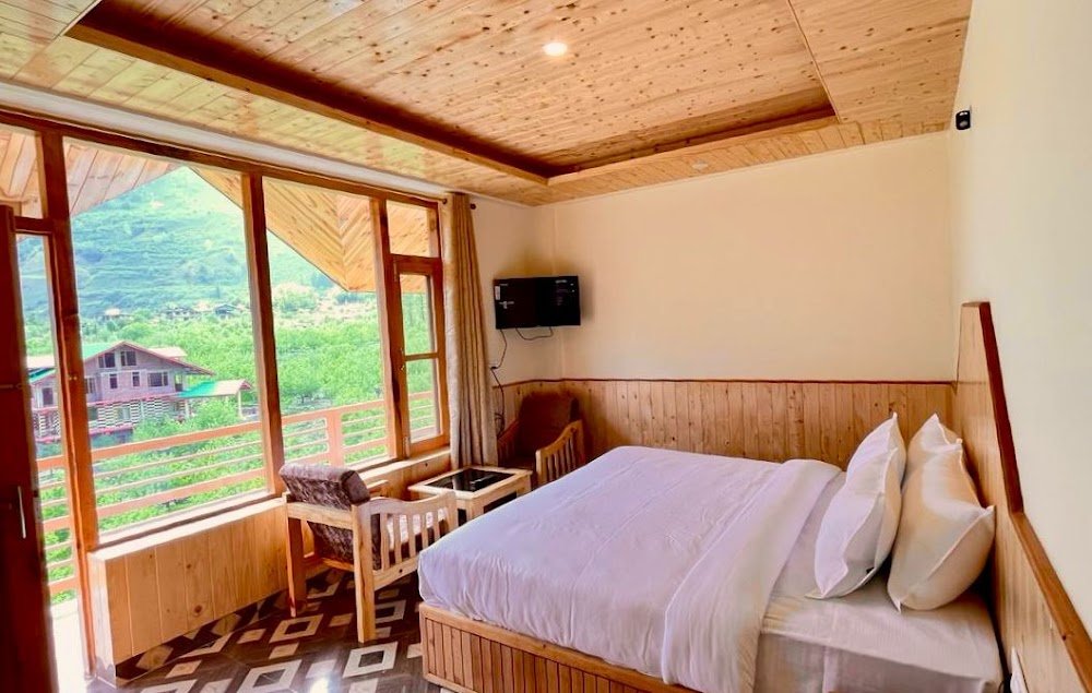 BSR Resort by Apple Orchard