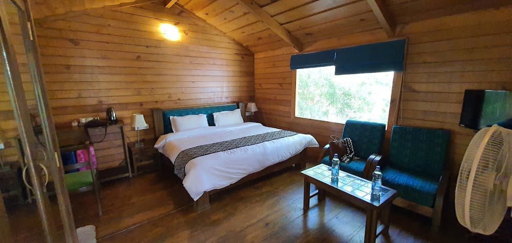 Lharisa Resort photo 2