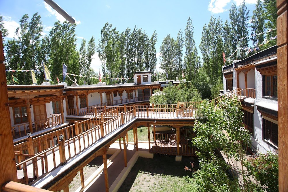 Lharisa Resort photo 3