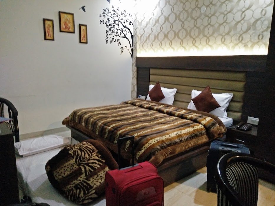 Hotel Royals Grand Galaxy photo 3