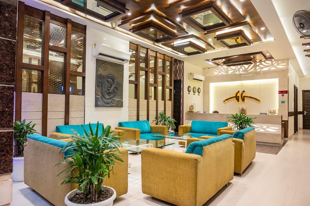 Hotel Royals Grand Galaxy