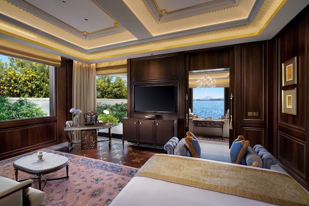 The Leela Palace Udaipur : Udaipur's Only Modern Palace Hotel By Lake Pichola photo 2